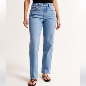 A&F Curve Love mid rise straight jean - long